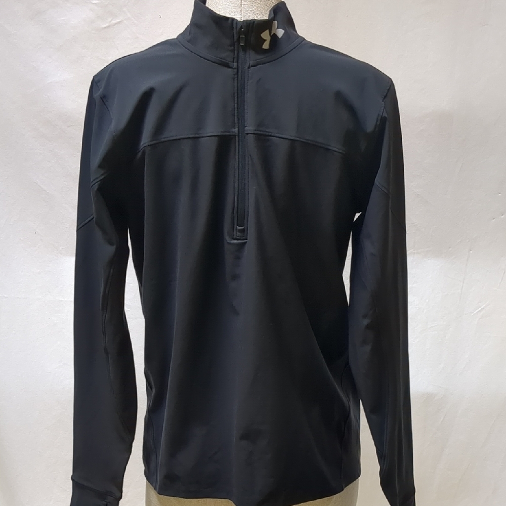 Under Armour NWT Heatgear  Black Top